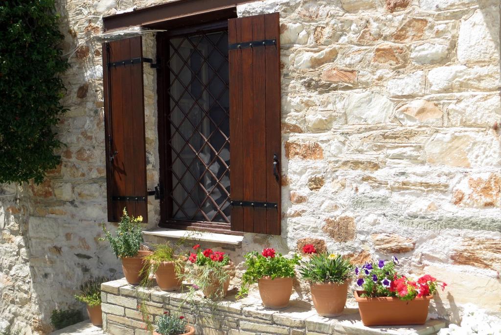 Tsorni Hill Cottage Лефокастро Екстериор снимка