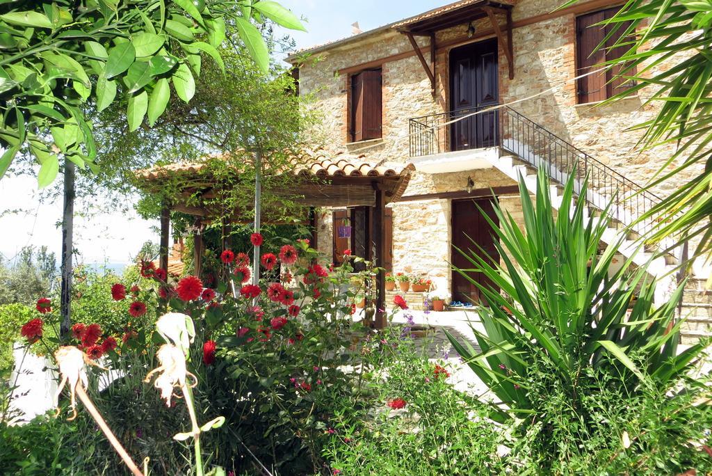 Tsorni Hill Cottage Лефокастро Екстериор снимка